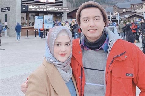 Cut Meyriska Sebut Suami Tak Romantis Roger Danuarta Bersyukur Pilih