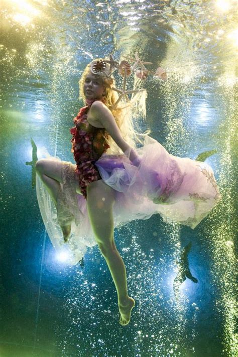 Underwater Fashion Here Is A Series Of Incredible Underwater Fashion