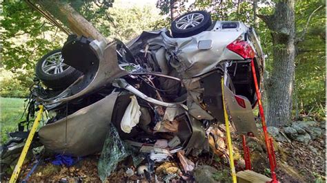 2 Seriously Injured When Car Crashes Into Tree In Nh