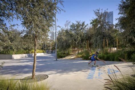 Abu Dhabis New Urban Biodiversity Park Enhances Local Microclimate