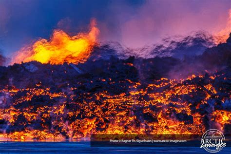 Dramatic Close Ups Of A Volcanic Eruption In Iceland Photos Image 11