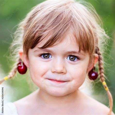 Cute Baby Girl With Green Eyes