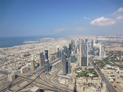 Welcome back to burj khalifa, your safety is our priority. Bild "Aussicht" zu Burj Khalifa in Dubai