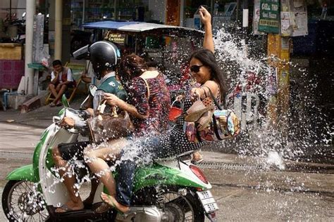 songkran in thailand join the amazing chaos expat life in thailand