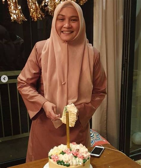 We had a quick chat with her, then gc. MYARTIS.COM | MYARTIS | MY | ARTIS: 6 GAMBAR - SAAT NABILA ...
