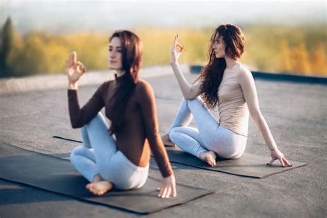 Diez Posturas De Yoga Para Principiantes Posturas De Yoga Para