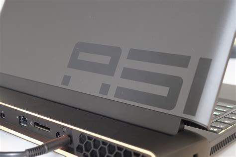 Alienware Area 51m è Un Mostruoso Portatile Con Cpu Desktop Video