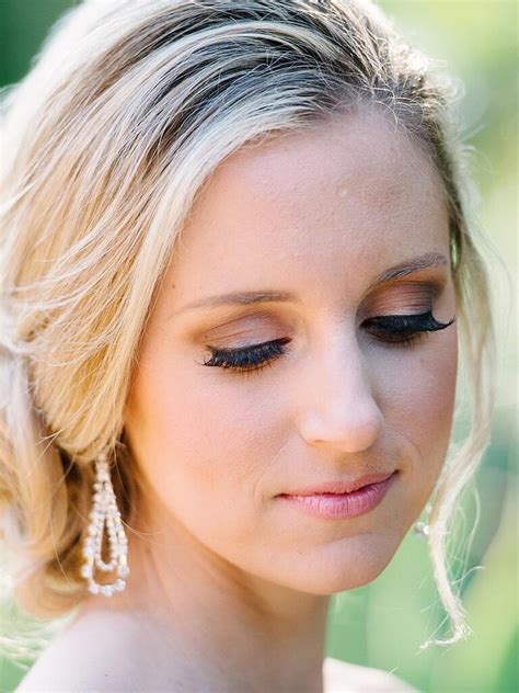 For instance, if you have brown eyes, you can make them stand out by creating a smokey eye with purple and golden brown tones. Best Wedding Makeup for Blue Eyes