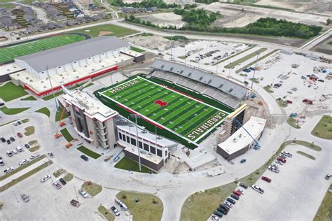 Modest Sized Texas High School Builds Impressive 35 Million Stadium