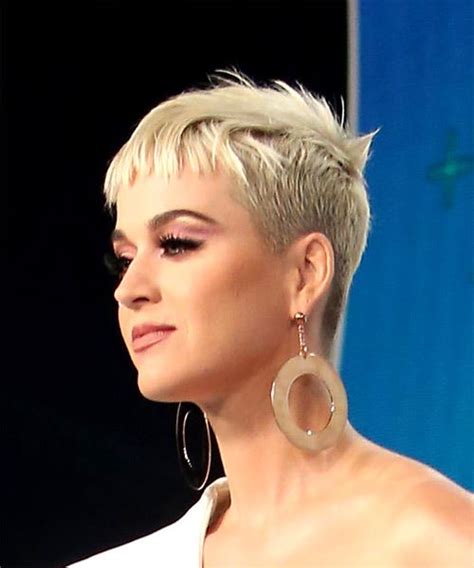 Katy Perry Short Straight Casual Pixie Hairstyle With Blunt Cut Bangs