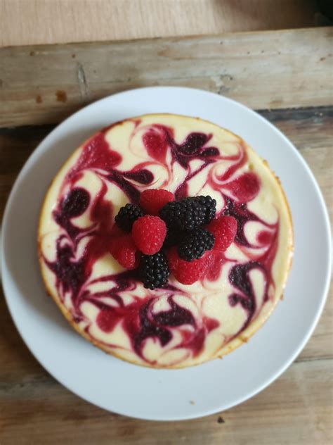 I Made A Mixed Berry Cheesecake This Weekend R Foodporn