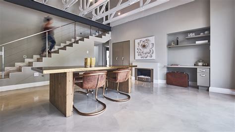 Concrete overlays over vinyl or linoleum time: CreteCote - A thin skim-on cement floor coating - Cemcrete