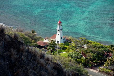 15 Unique And Scenic Lighthouses Around The World