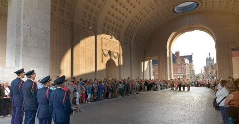Последние твиты от last post (@lastpostuk). Menin Gate - Last Post | VISITFLANDERS