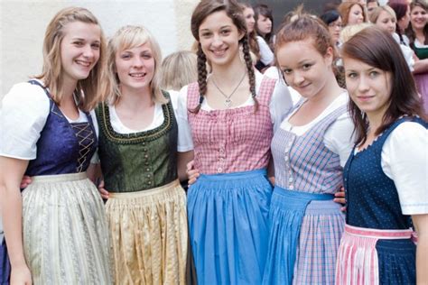 German Girls In Dirndls—vince Vance German Girls Dirndl Fashion