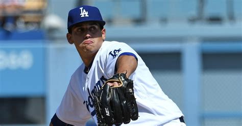 Dodgers Rookie Jose De Leon Wins Debut Yasiel Puig Hrs In Win