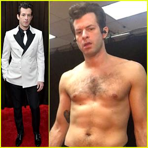 Mark Ronson Goes Shirtless Bares Abs Before Grammys Grammys Grammys Mark Ronson