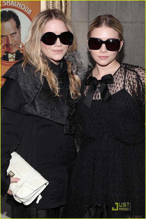The Olsen Twins Lend Me A Tenor Photo 2440067 Ashley Olsen Julianne Moore Mary Kate Olsen