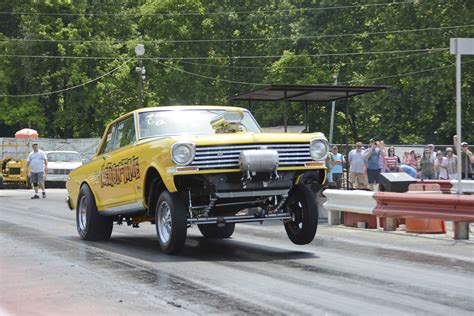 150 photos southeast gassers association brings period correct gassers back to the drag strip