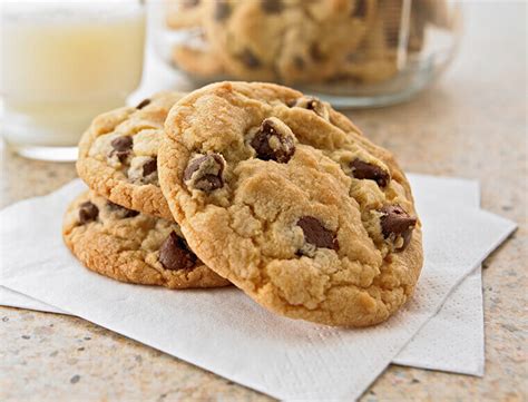This chocolate chip cookie recipe makes cookies that are absolutely irresistible on the day they are made: Five Star Chocolate Chip Cookies Recipe | Land O'Lakes