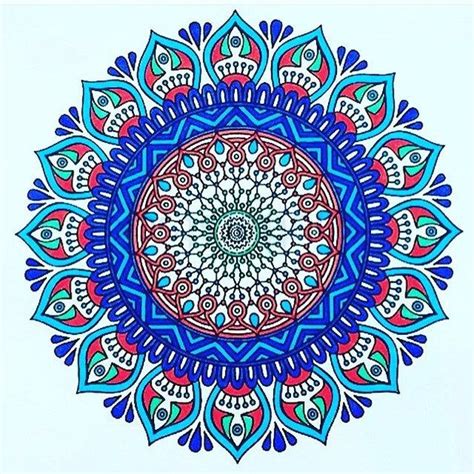 Mandala origem significado e benefícios Mandala art Mandalas para colorir Design de mandala