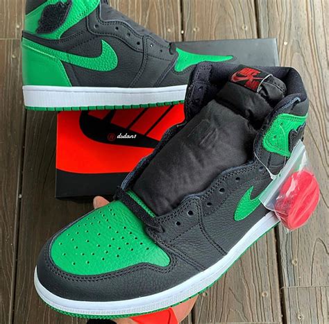 Air Jordan 1 Retro High Og Pine Green Gym Red Dropping Later This Month