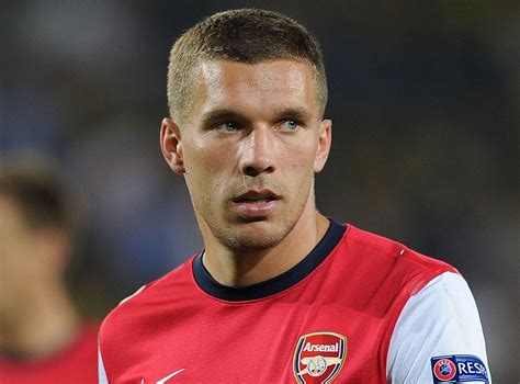 Für zehn millionen euro wechselte lukas podolski im sommer 2006 vom 1. Transfer news: Arsenal forward Lukas Podolski linked with ...