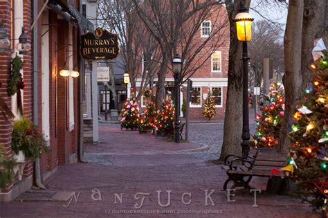 Christmas And Stroll Main Street Nantucket Ch Nantucket