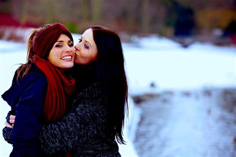 8 Weird Questions You Want To Ask Your Lesbian Friends And The Answers