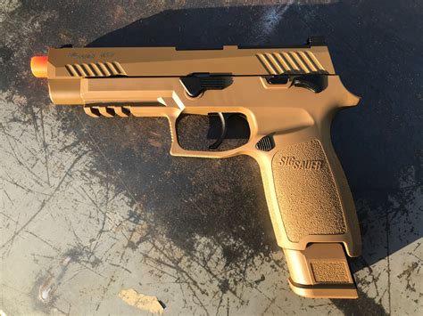 The Pistol That Won The Militarys Heart Sig Sauer M17