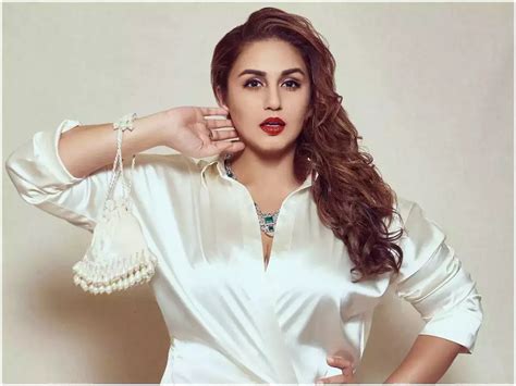 huma qureshi white fringes dress archives presswire18