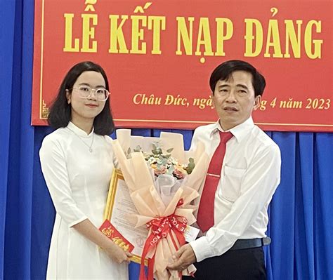 Trường THPT Nguyễn Du kết nạp học sinh ưu tú vào Đảng Báo Bà Rịa