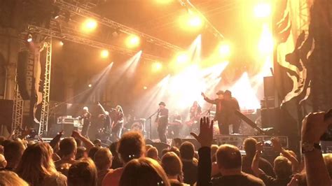 Levellers Rutsdc And Dreadzone Perform Police On My Back Youtube