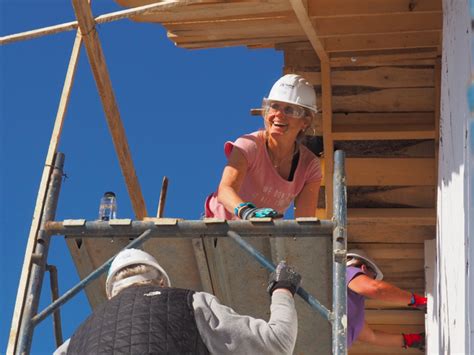 How To Get Into Construction As A Woman Construction Must Attract