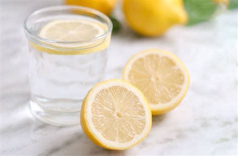 Melambatkan proses pertumbuhan zat kanser. Kebaikan Minum Lemon Suam / Tahukah Anda, Air Sejuk Lebih ...