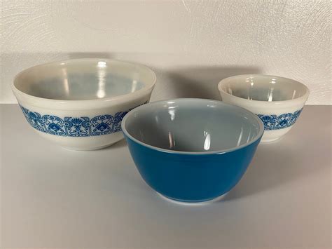 Pyrex Horizon Blue Mixing Bowl Set