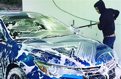 Self wash car wash