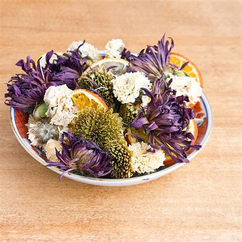 Rose oil, lavender oil, honeysuckle oil, and lemon oil are all good choices for potpourri. 12 Best Homemade Potpourri Recipes That Smell Heavenly ...