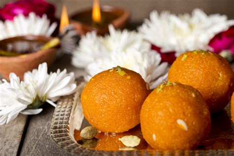 Here’s How You Can Cook Your Favourite Diwali Sweets The Quint