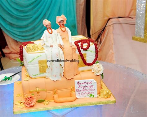 Pin On Traditional Wedding Cakes