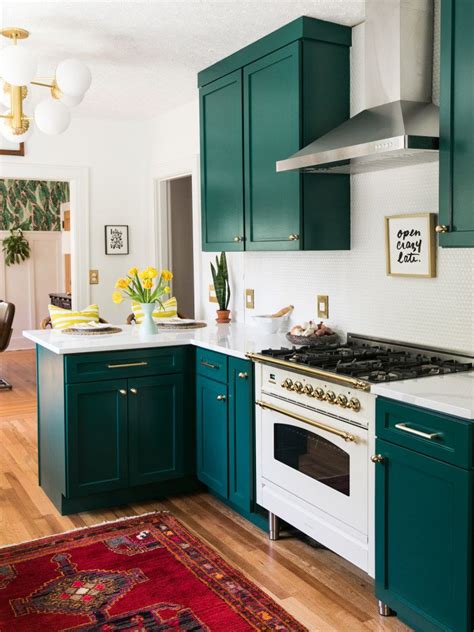 20 Modern Dark Green Kitchen Cabinets