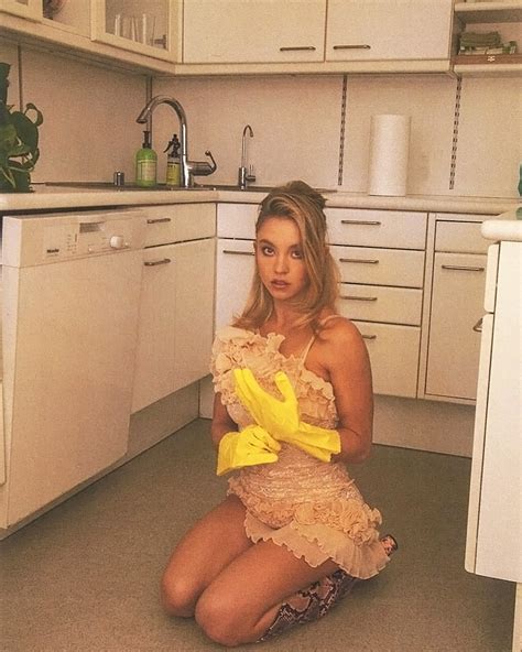 Sydney Sweeney Nude LEAKED Pics Sex Tape And Naked Scenes