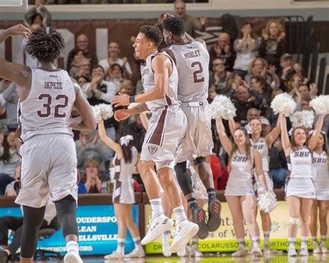 Mobley Adams Lead Bonnies By La Salle For Seventh Straight Win
