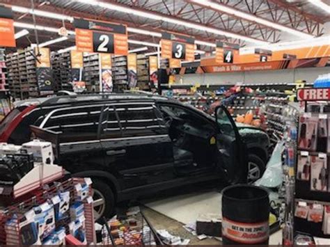 Suv Crashes Through Bergen County Autozone Store Photos Teaneck Nj