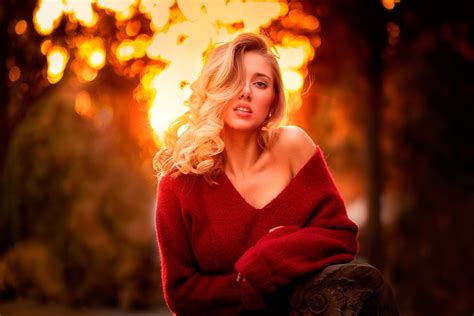 2048x1366 Bokeh Blonde Woman Girl Model Depth Of Field Wallpaper