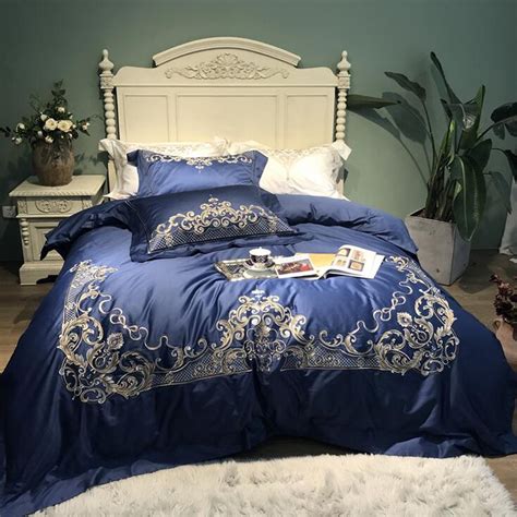 새로운 프리미엄 럭셔리 120 s 이집트 면화 수 놓은 침구 세트 퀸 킹 로얄 듀벳 커버 침대 시트 세트 pillowcases 블루 4 pcs 침구 세트 aliexpress