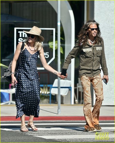 steven tyler and girlfriend aimee preston hold hands during weho outing photo 4309034 steven