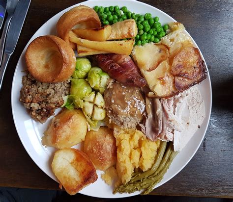 Homemade Full English Roast Chicken Dinner Via Rfood Daslikes