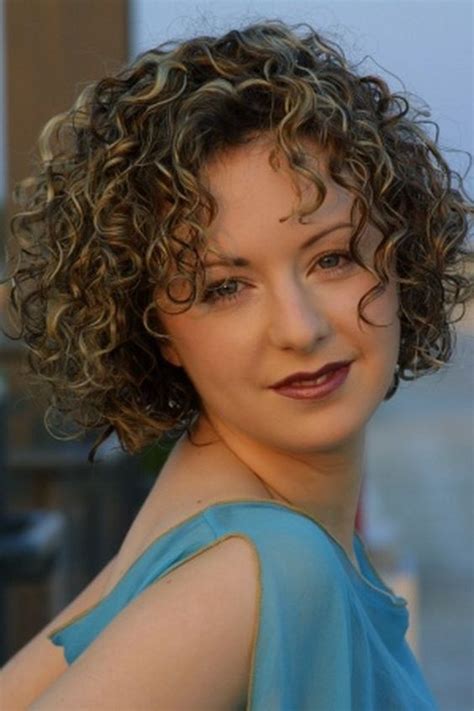 21 Short Curly Hairstyles For Women Over 50 Feed Inspiration
