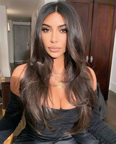 Kim Kardashian Long Hair With Layers Hair Style Kardashian Hair Color Kardashian Hair Kim